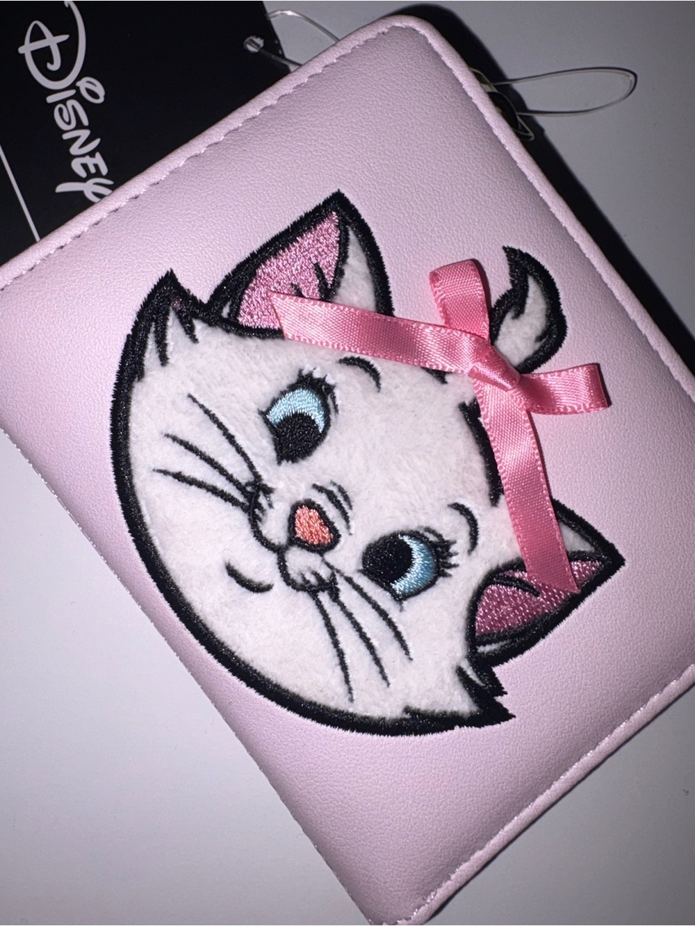 Her Universe Disney The Aristocats Marie Flap Wallet - Picture 6 of 8
